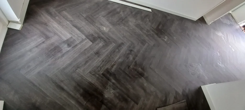 Woning 3 – Visgraat vloer leggen 4